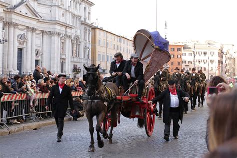Embracing the Carnival Magic: Rome's Vibrant Festivals